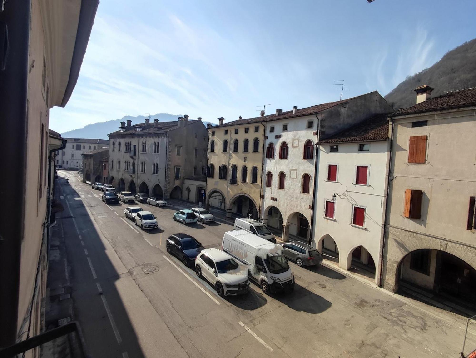 Torre Ca Emo, La Mansarda Di Serravalle 维托里奥·威尼托 外观 照片